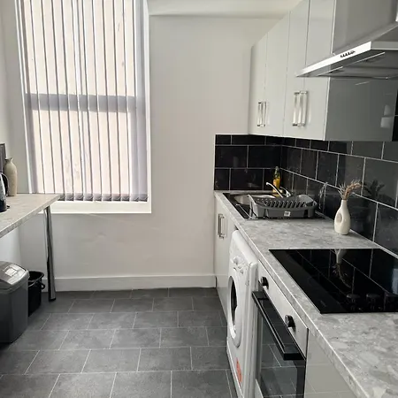 Newport 2br Modern Ensuite Loft Centre Middlesbrough