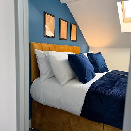 Newport 2br Modern Ensuite Loft Centre Apartment